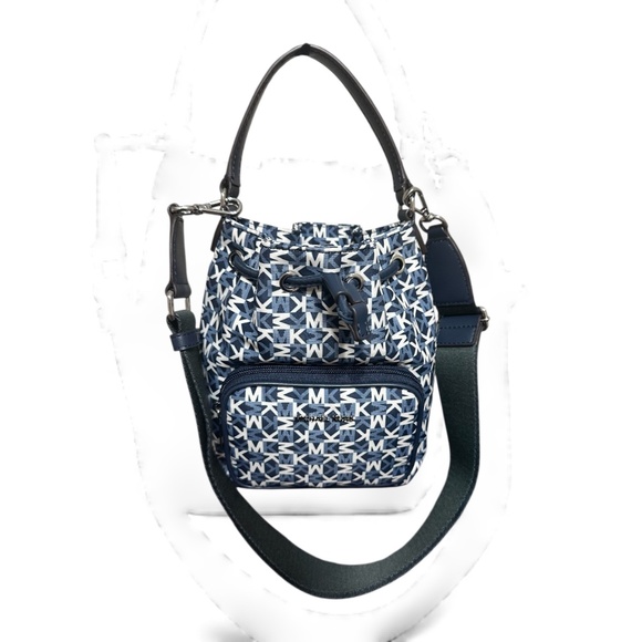 NWT Michael Kors Khai Small Signature Logo Bucket Bag - Picture 1 of 4